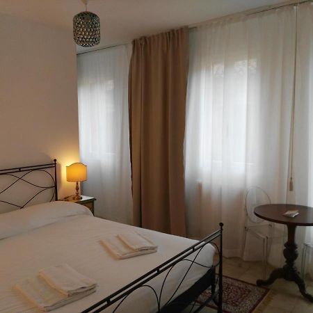 Butterfly Guest House เวนิส ภายนอก รูปภาพ