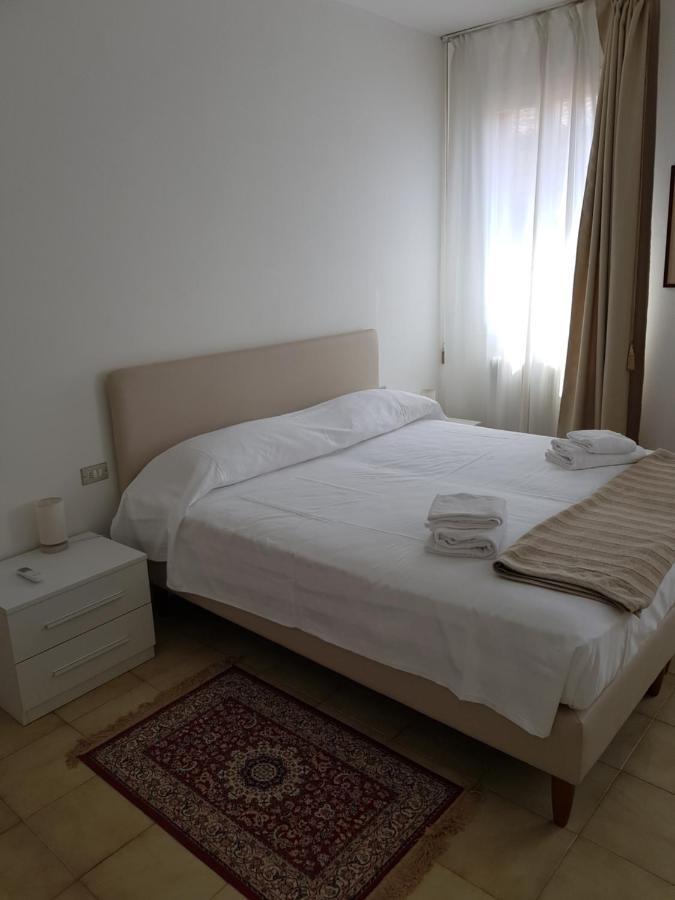 Butterfly Guest House เวนิส ภายนอก รูปภาพ