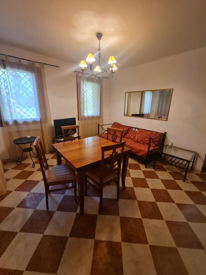 Butterfly Guest House เวนิส ภายนอก รูปภาพ